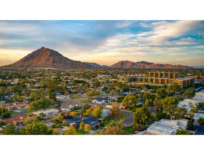 Scottsdale Greens: 2 Night Stay Hyatt Regency Scottsdale with Championship Golf for (2)