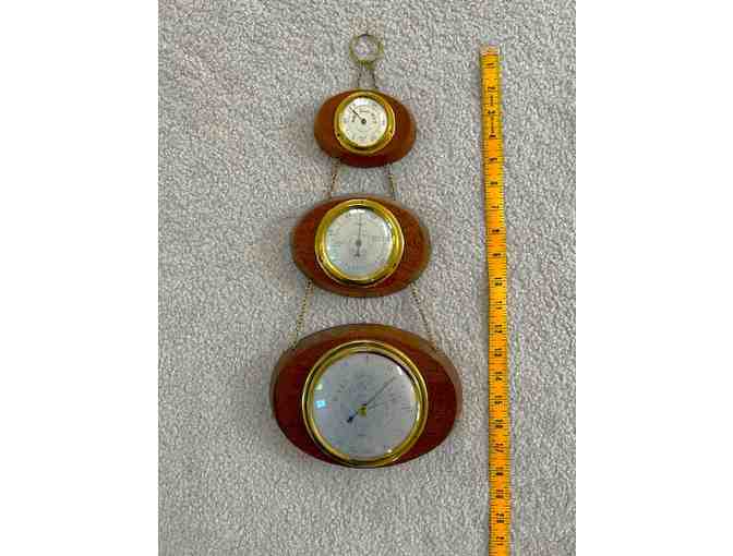 1 Barometer: VINTAGE 'Wall Weather Station' (Swift Instruments)