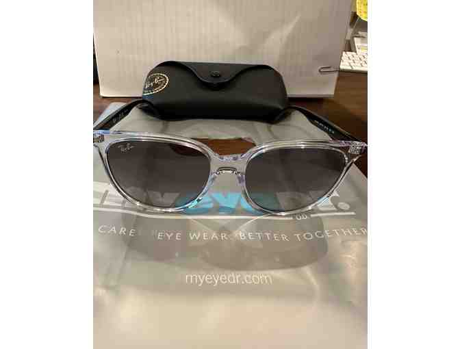 Ray Ban Sunglasses with case and cleaning cloth