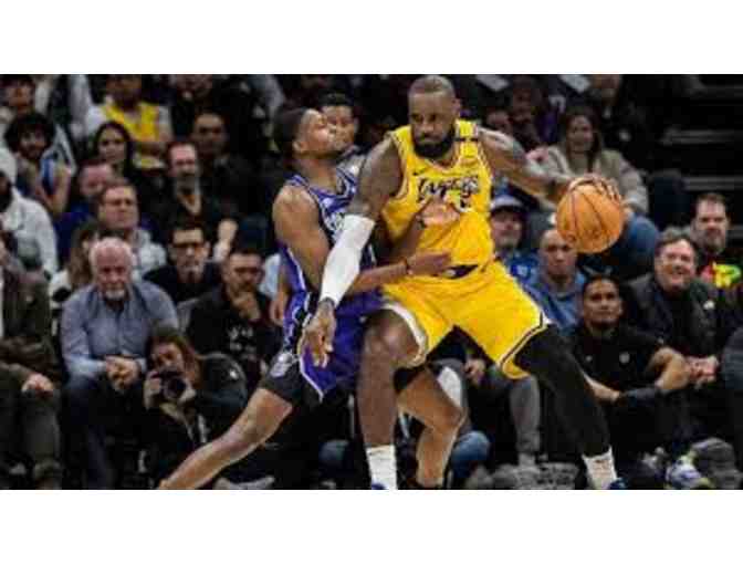 Lakers Tickets, Two(2) for December 28th Lakers v Sacramento Kings - Photo 2