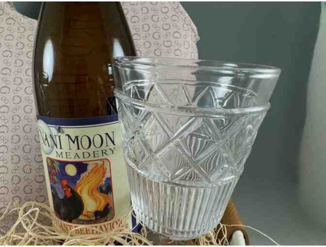 Nani Moon Meadery Gift Basket from Brook Madrone