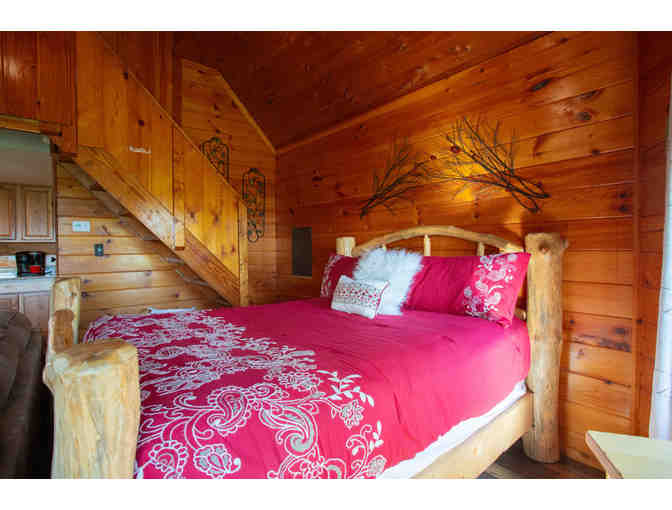 Enjoy 7 nights luxury 2 bed cabin Pigeon Forge, TN + $100 FOOD