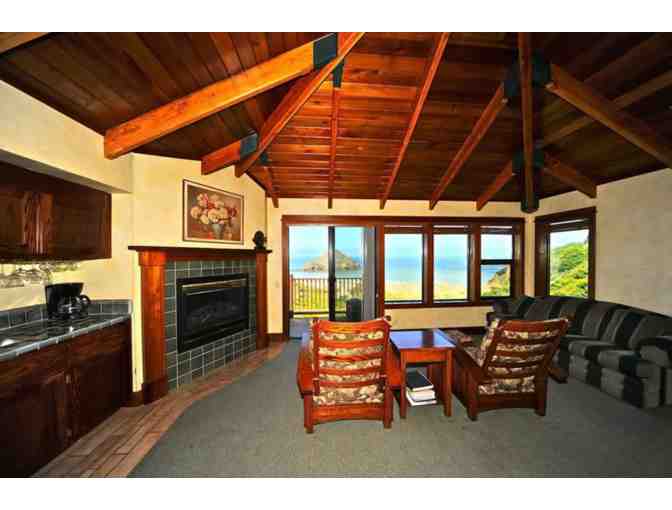 3 Nights in Oceanfront Suite - Mendocino! - Photo 16