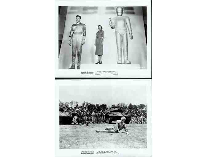 DAY THE EARTH STOOD STILL, 1951, movie stills, COLLECTORS LOT, Michael Rennie