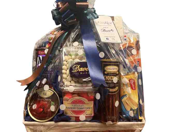 A Gourmet Gift Basket from Dave's Marketplace (I)